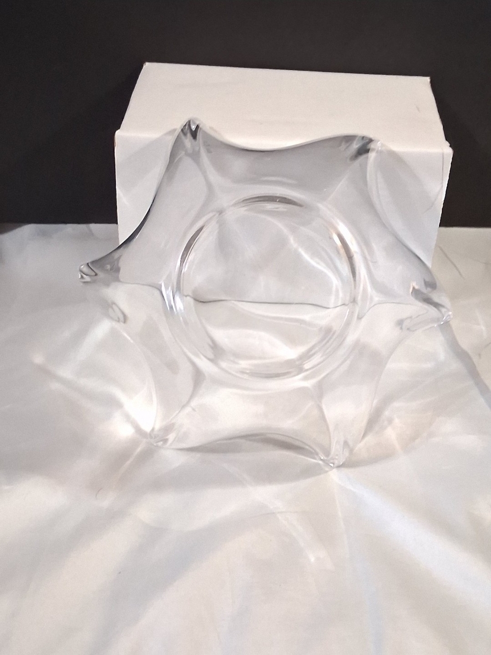 Clear Glass - Heavy thick Starfish Shaped Bowl Very Nice 5 Sides - Picture 6 of 7